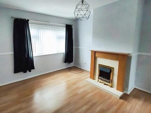 484657b6-living 2...