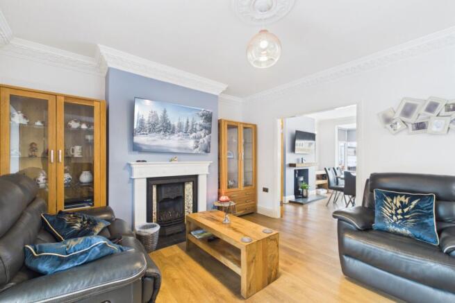 4 bed Semi-Detached for sale Image 7