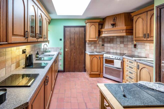 3 bed Barn Conversion for sale Image 4