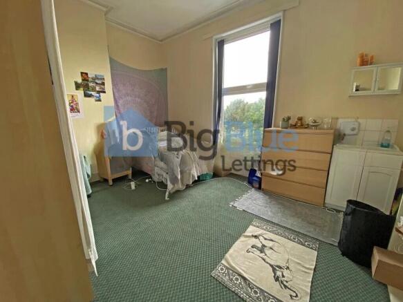 9 bed Terraced to rent Image 10