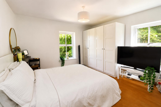 4 bed Detached for sale Image 10