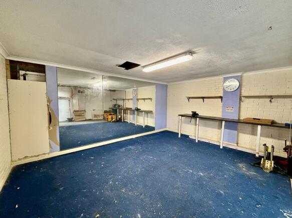 Garage