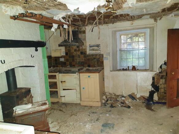 Magpies - Kitchen1.jpg