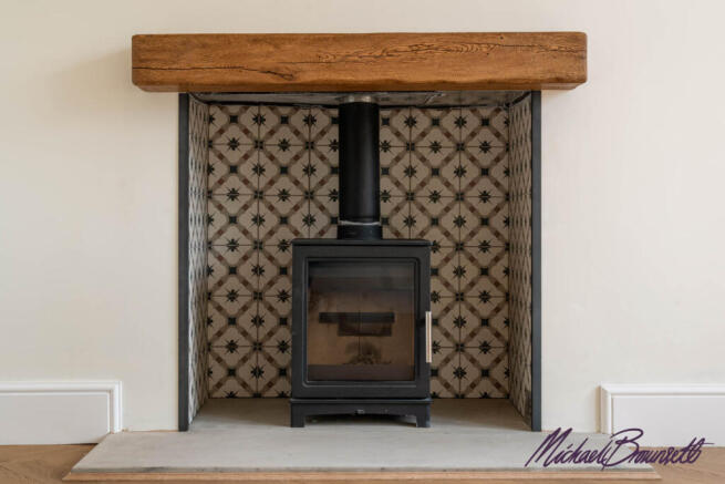 3 bed Semi-Detached for sale Image 6