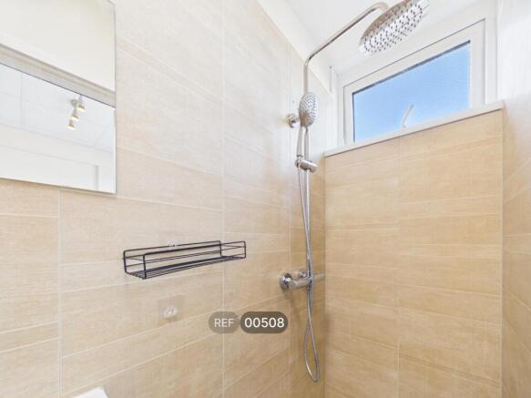 1 bed Hotel Room to rent Image 6