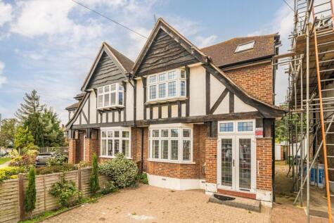 Raeburn Avenue, Surbiton