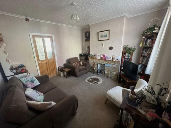 lounge 1.jpg