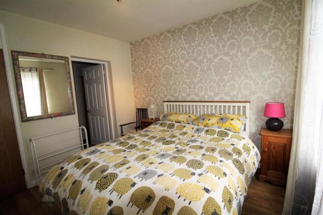 Bedroom 2.JPG