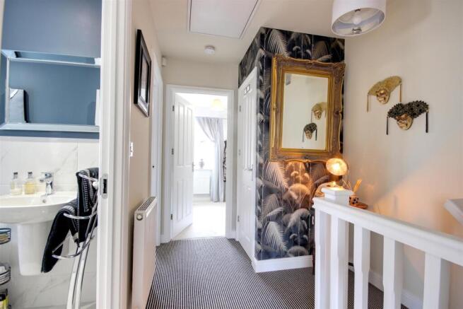 3 bed Semi-Detached for sale Image 5