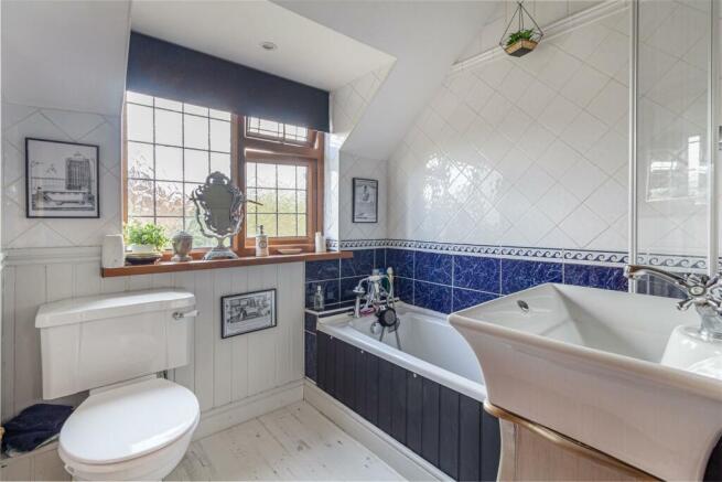 Bathroom-1.jpg