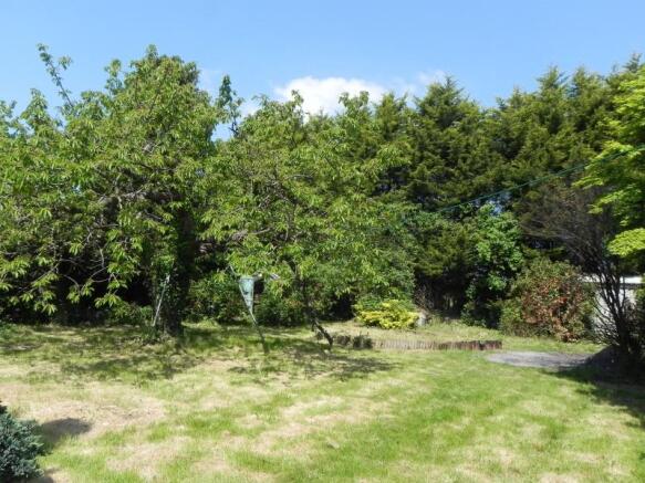 https://s3-eu-west-1.amazonaws.com/propertylab/allanmorris/property-images/standard/3587_Whitehaven - Rear Garden.JPG