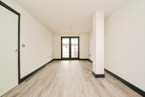 Galleon Way, Cardiff, CF10