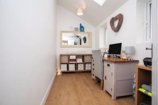 Office / Bedroom Fou