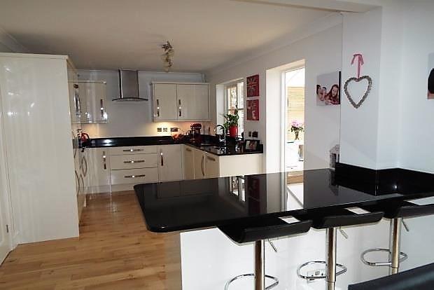Kitchen / Breakfast