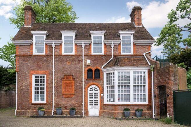 5-bed detached on Highgate West Hill, Highgate Village ,London N6, £2,950,000
