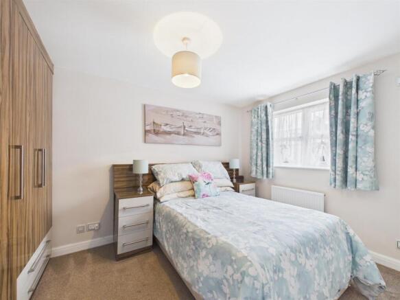 3 bed Semi-Detached for sale Image 6