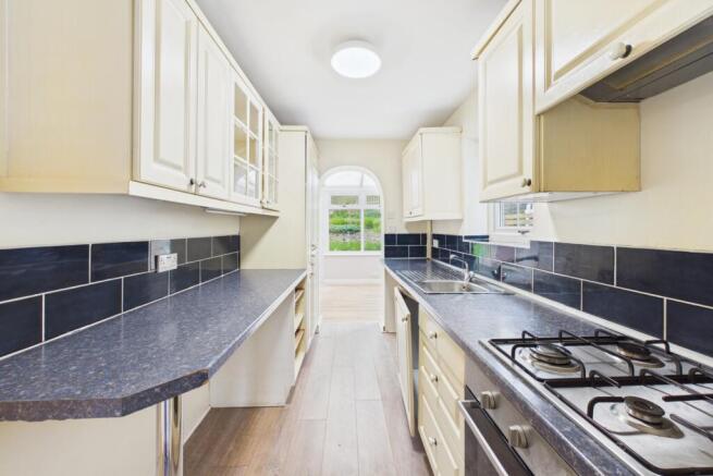 3 bed Semi-Detached for sale Image 8