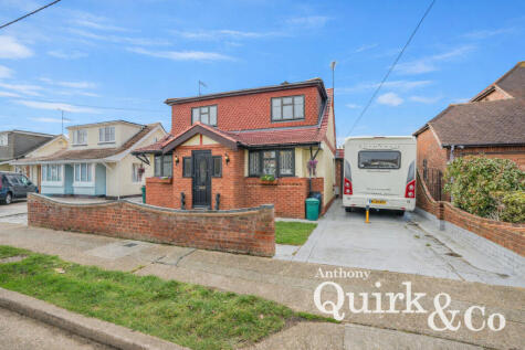 Runnymede Road, Canvey Island, SS8