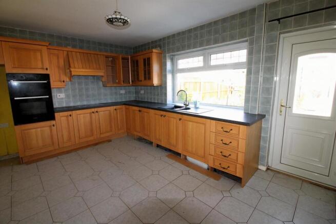 kitchen 2.JPG