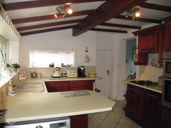 BREAKFAST KITCHEN