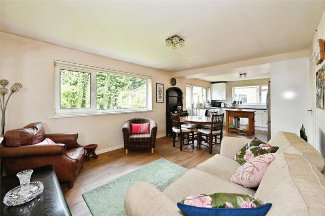 Lounge Kitchen