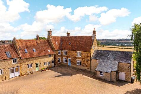 High Street, Great Doddington, Northamptonshire, NN29