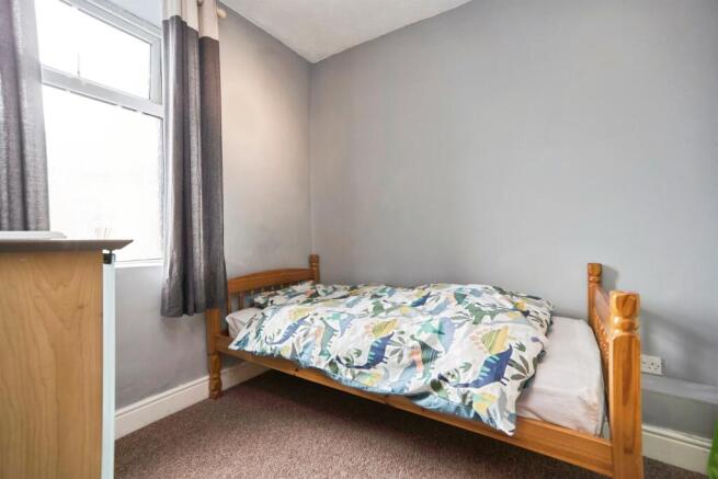 3 bed Terraced for sale Image 12