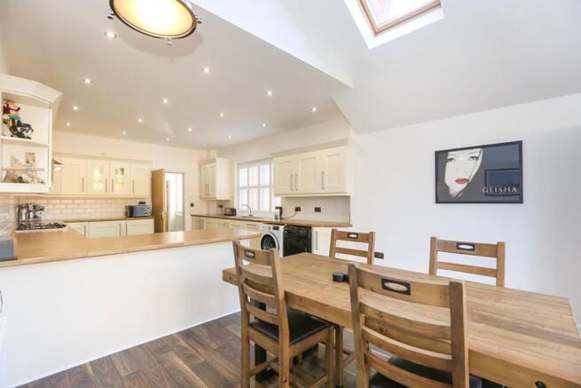 Kitchen / Family Roo