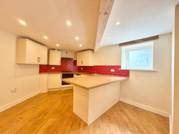 3 bed End of Terrace to rent Image 6