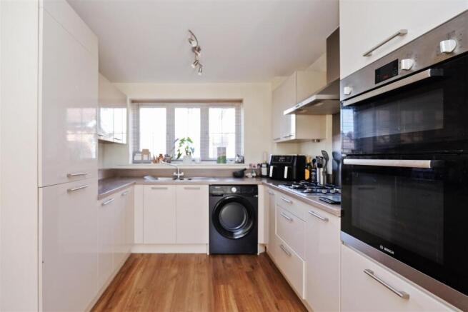Aurum Close, Whitstable photo 4