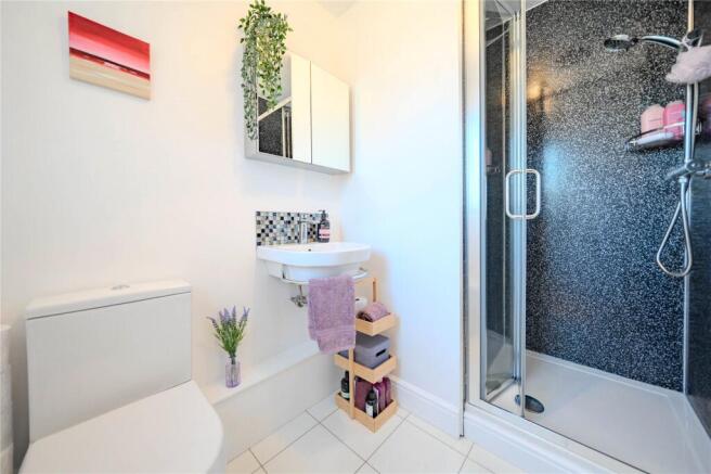 4 bed Detached for sale Image 6
