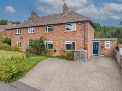 Bracken Close, Crowborough, TN6 2EJ
