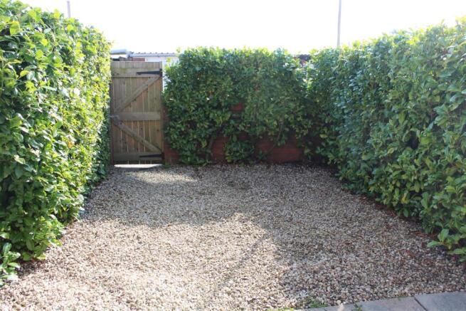50 holt Lane garden 2.JPG