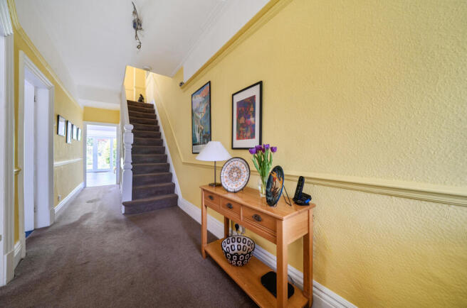 5 bed Detached for sale Image 7