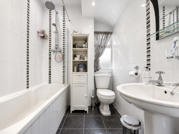 3 bed Semi-Detached for sale Image 11