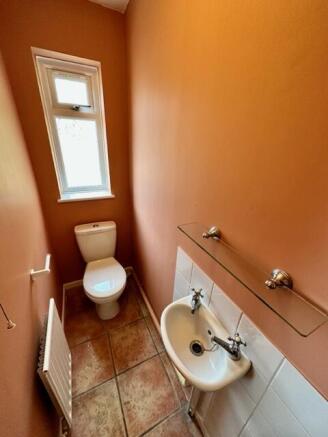 Cloakroom/wc