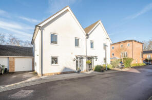 4, Vickers Row, Bracknell RG12 9PQ