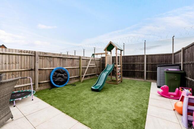Blunden Drive, Folkestone, CT20 photo 4
