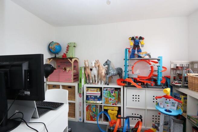 Photo 10