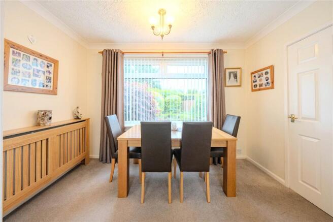 3 bed Semi-Detached for sale Image 12