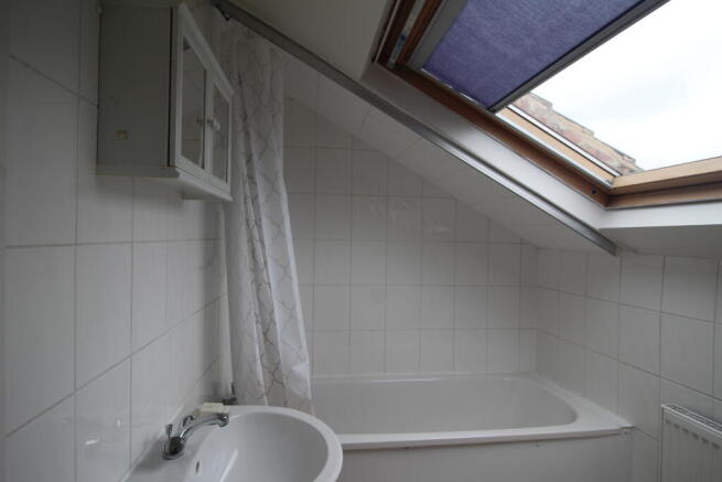 2 bed Flat to rent Image 5