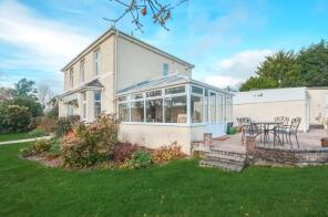Maybern Villa, East Taphouse PL14 4NQ