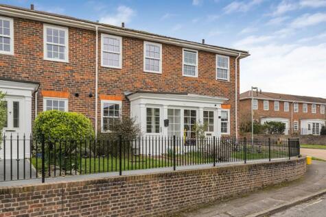 Hill Lands, Wargrave, RG10