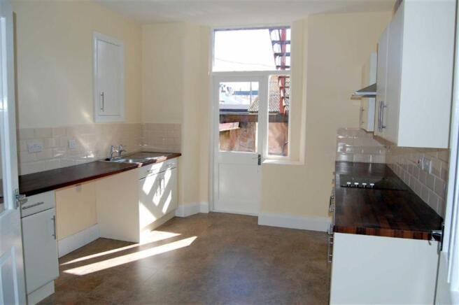 KITCHEN/BREAKFAST RO