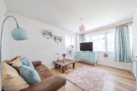 South Lodge Avenue, Mitcham, CR4