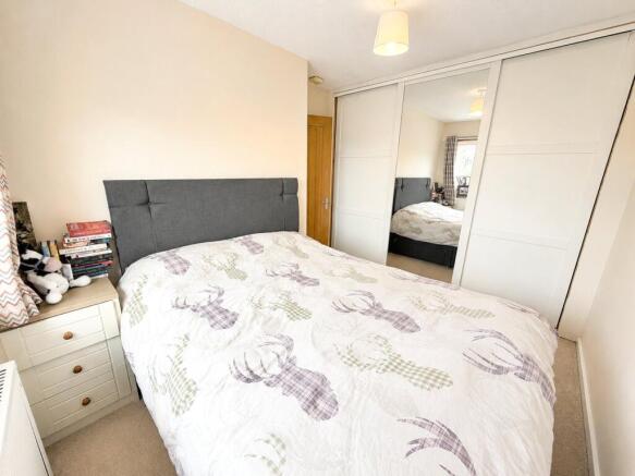3 bed Semi-Detached for sale Image 10