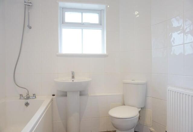Spacious Bathroom