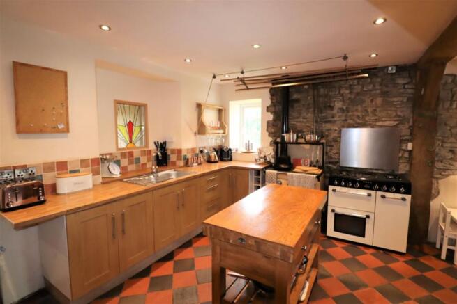 Kitchen/Dining Room