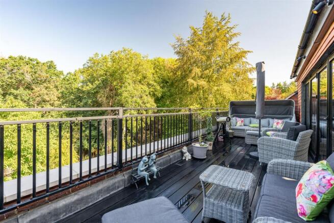 Balcony-2.jpg