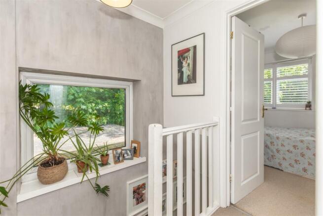 1 Winterbourne Close, Lewes Bn7 1JY-50.jpg